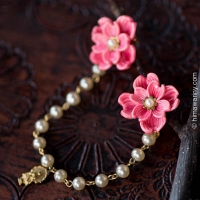 Dogwood Flower Cardigan Clip/Sweater Guard With Mysterious Medal