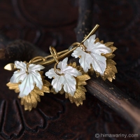 Wells-K14 Gold-Gold Layered MOP Grape Leaf Brooch