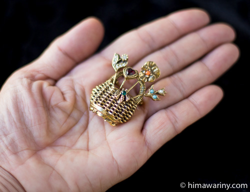 Goldette-Fourstick Basket Brooch - Image 4