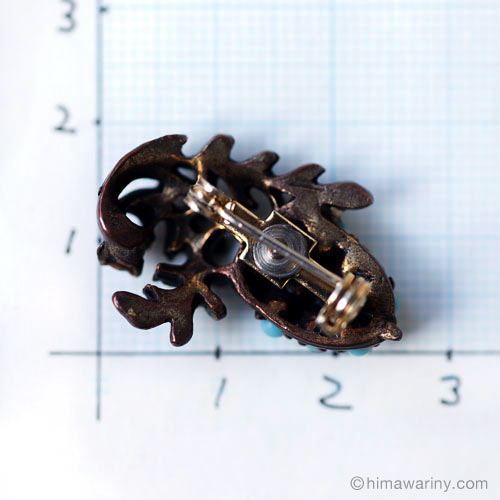 Turquoise Acorn Brooch - Image 3