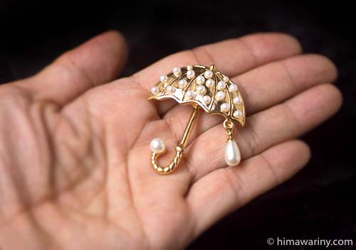 Napier-Pearl Blessing Rain And Umbrella Brooch - Image 4