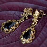 Teardrop Jet Black Stone Vintage Earrings