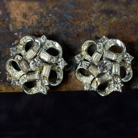 Coro Coro Swirl Rhinestone Vintage Earrings
