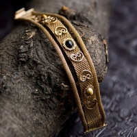 Cabochon & Heart Mesh Triple Vintage Bracelet