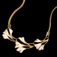 Trifari-White Petal Choker