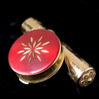 Kigu-Red Diamond Cut Powder Case/Pill Case ~Made In England