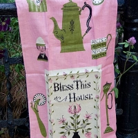 Peg Thomas-Home Happy Kitchen Cloth [Pink]