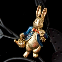 Danecraft-Peter Rabbit Walking Around Nibbling Carrots? Brooch