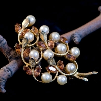 Weiss-Autumn Leaf Jewel Brooch