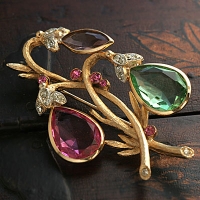 BSK-Teardrop Flower Brooch