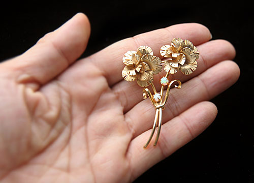 12K GF Opal Drop Flower Vintage Brooch - Image 4