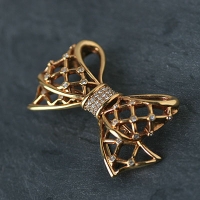 Swarovski-Swan Engraved Lattice Lace Brooch