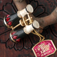 BSK-My Fair Lady Opera Glass Brooch