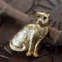 Sitting Cat Vintage Brooch