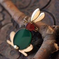 WRE-12K Gold Filled-Moon Rabbit Brooch