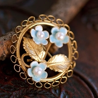 Creed-12K Gold Filled-Forget-Me-Not Pearl Circle Brooch