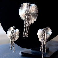 Hobe-Dangling Leaf Brooch & Earring Set