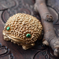 MoonDrop-Gama-Mouth Frog Pill Case