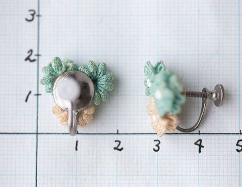 Mint Cream Ribbon Corsage Vintage Earrings - Image 3