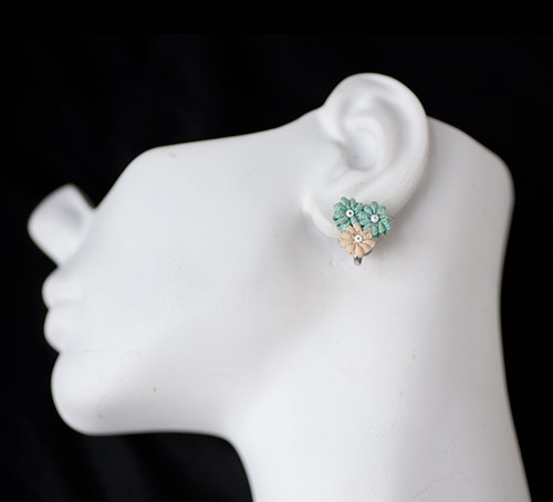 Mint Cream Ribbon Corsage Vintage Earrings - Image 4