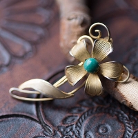 Uncas-12K Gold Filled-Jade Wildflower Brooch