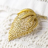 Coro: Lace Filigree Strawberry Vintage Brooch