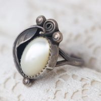 Vintage Mother of Pearl Sterling Silver Ring: Western Style Native American Jewelry