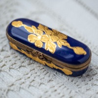 Vintage Limoges Box ~ Small Golden Flower Box